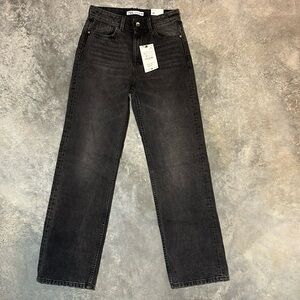 NWT ZARA - High rise - Regular leg black denim - Size 2 - Long
